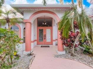 1872 SW Airoso Blvd, Port Saint Lucie, FL 34984