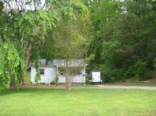 2346 Collettsville Rd, Lenoir, NC 28645