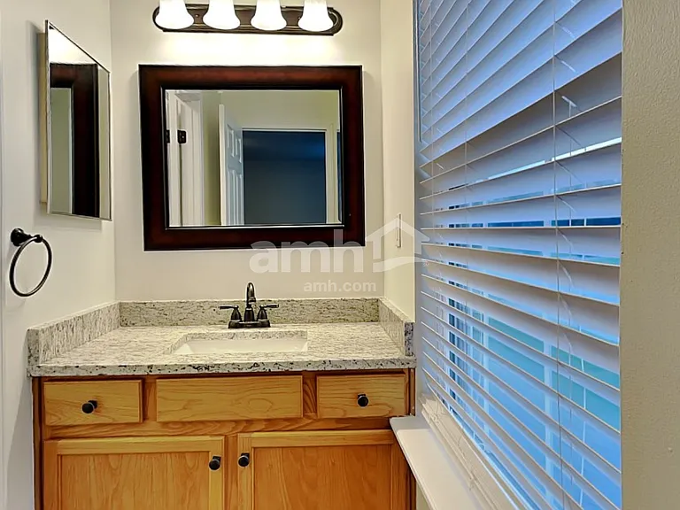 1215 Brookstone Dr — Photo 10