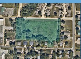 301 SE 7th St, Oak Grove, MO 64075