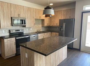 1708 5th St APT 301, Coralville, IA 52241