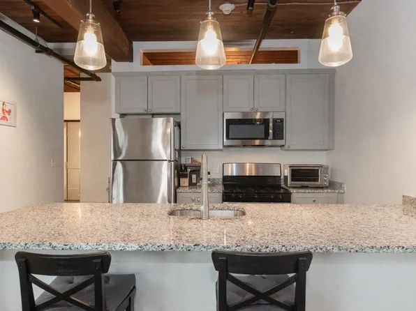 55 Sterling St #305, Clinton, MA 01510