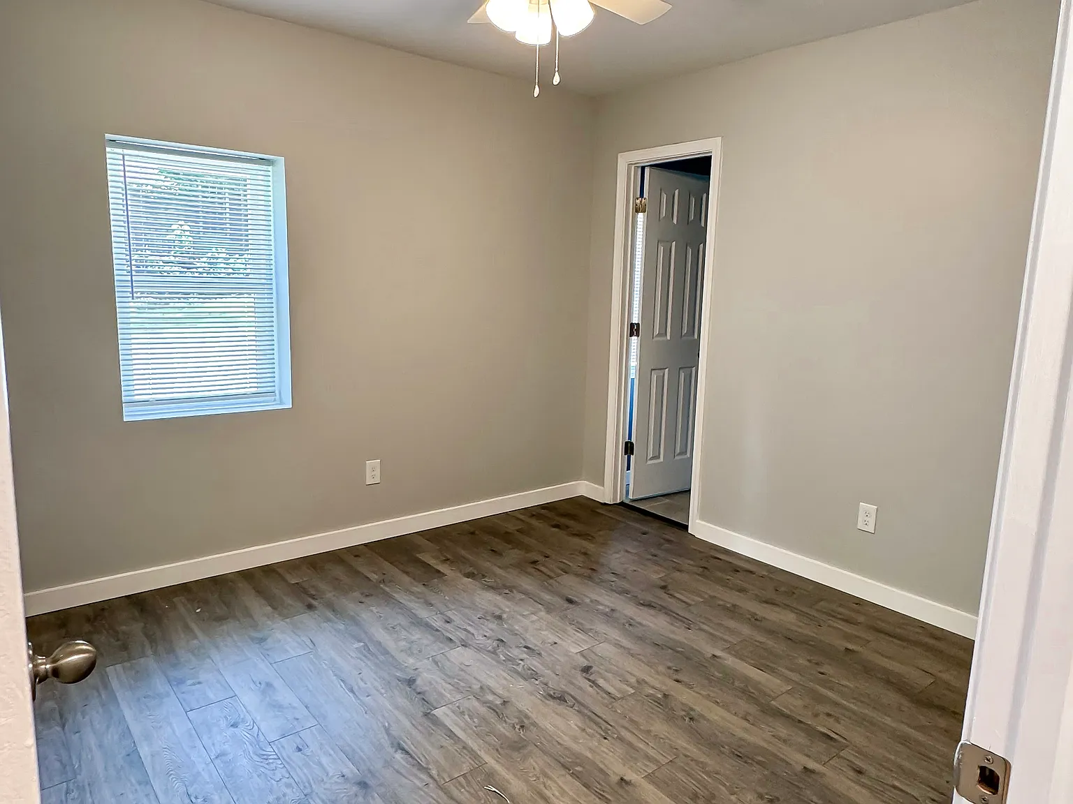 2 bed, 2.5 bath, 1200 sqft, $1,500 — Photo 4