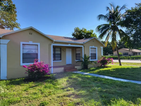 401 SW 10th St, Delray Beach, FL 33444