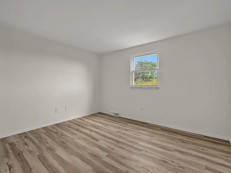 1562 Hedwig Dr — Photo 22