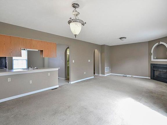 2nd image of 501 Pine Valley Dr