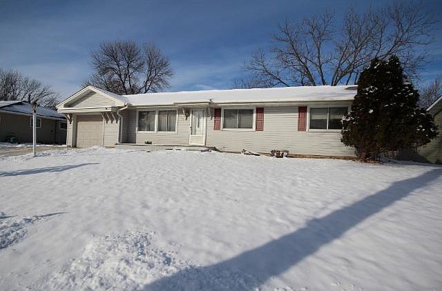 1st image of 909 Cortland Dr S