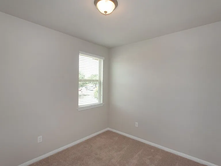 1001 Zodiac Ln #37 — Photo 17