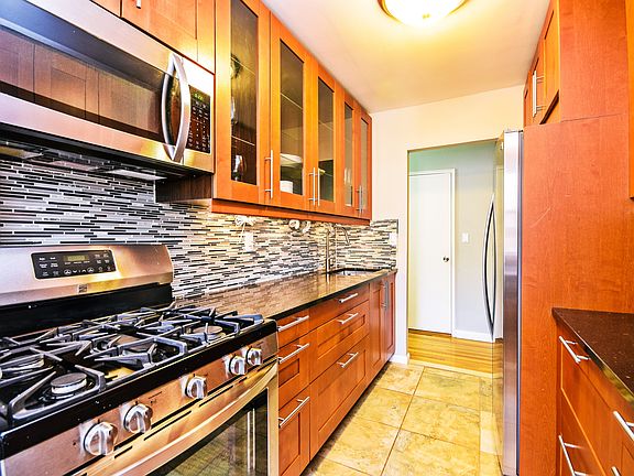4th image of 1 Sadore Ln APT 6K