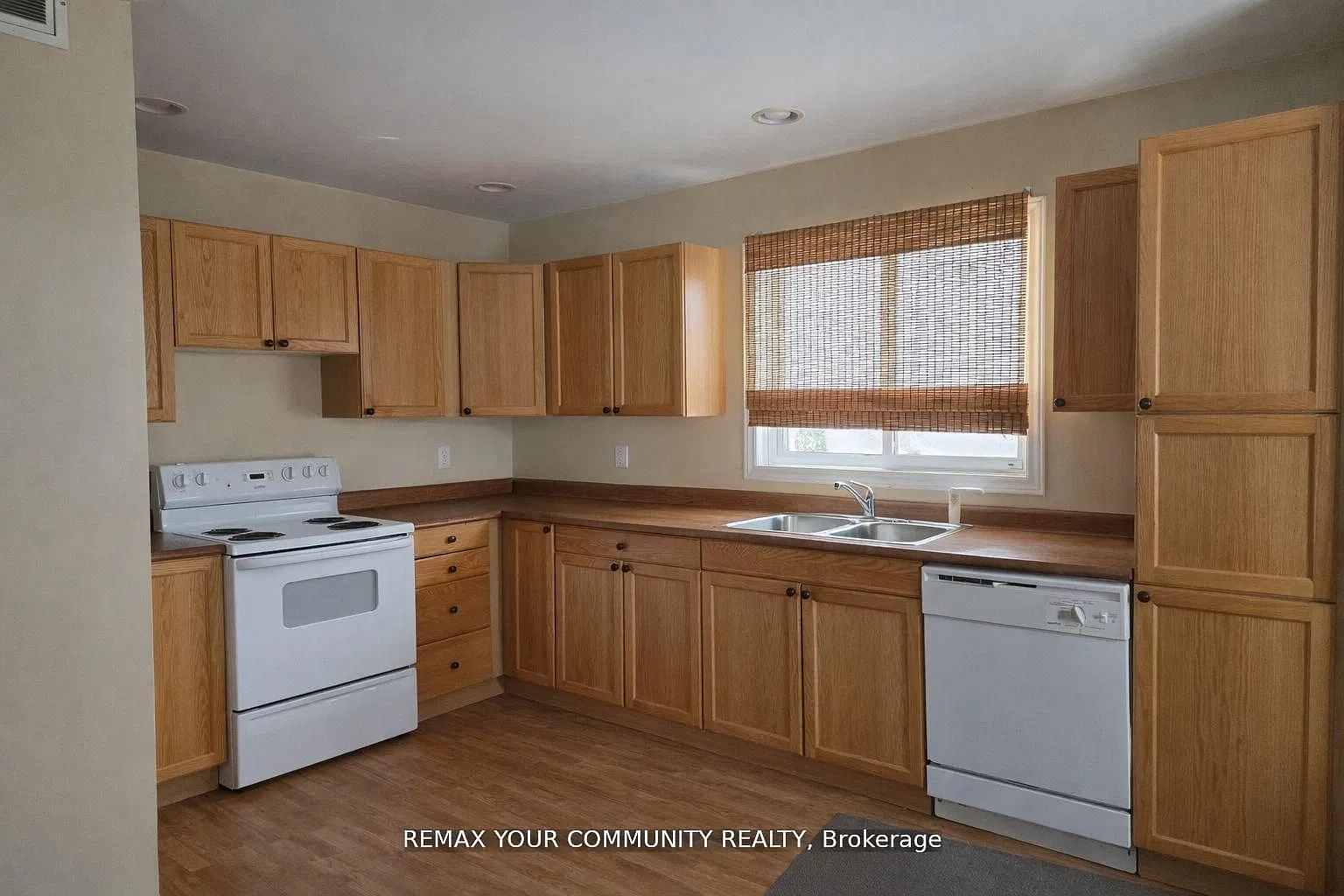 3 bed, $2,200 — Photo 3