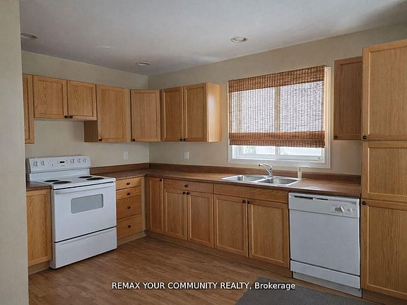 3rd image of 3414 Lee Ave