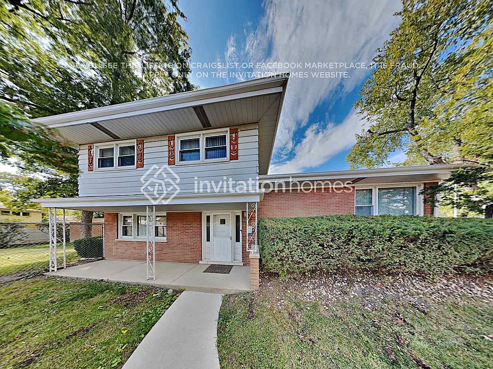 1st image of 4613 W 106th Pl