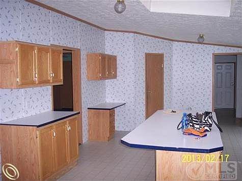 KITCHEN (Small).jpg