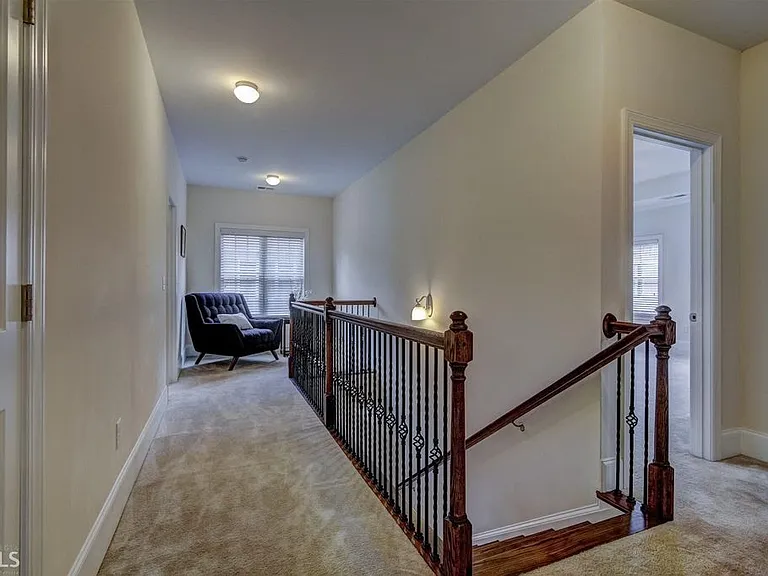 2625 Hickory Hill Dr SE — Photo 13