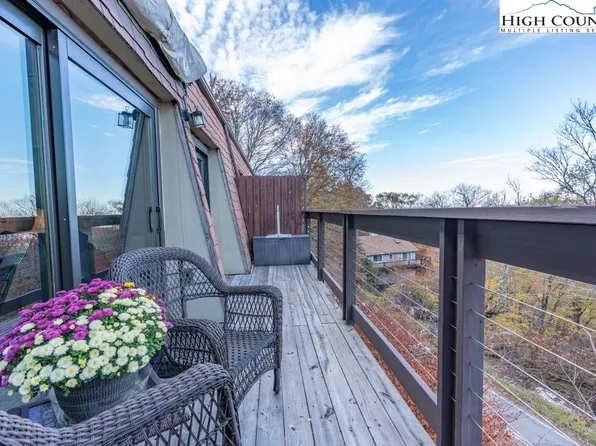 101 Upper Holiday Lane #H332, Beech Mountain, NC 28604