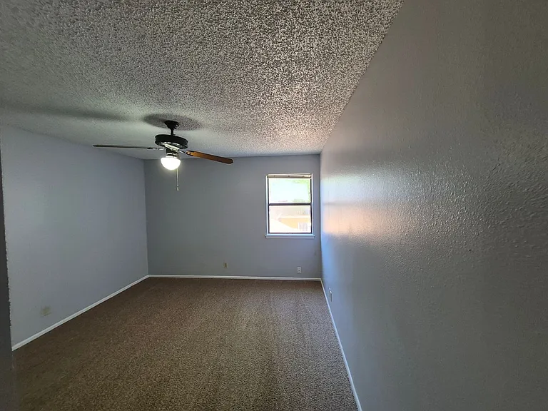 14309 Indian Woods — Photo 16