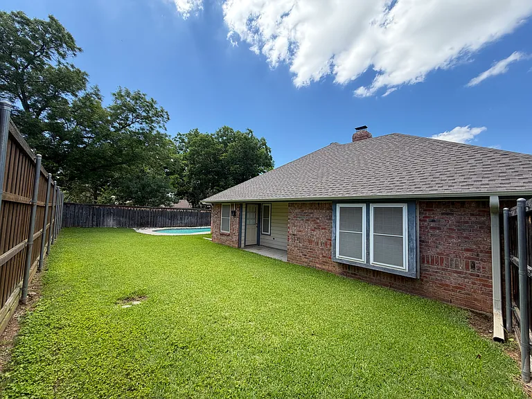 1805 Dunn St — Photo 30