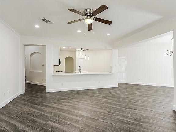 4th image of 607 Biscayne Dr