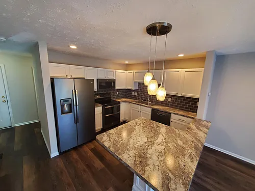 372 Angela Ln Photo 1