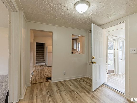 5th image of 1831 W 9th St