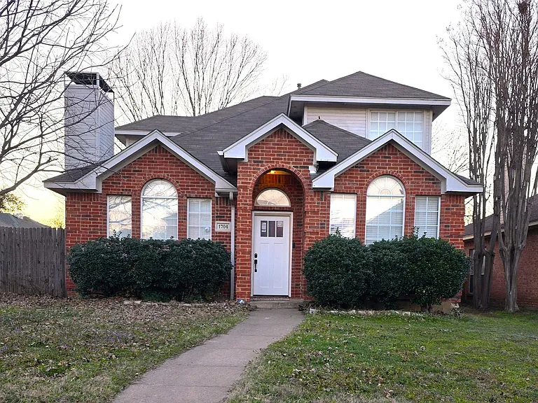 1704 Shady Creek