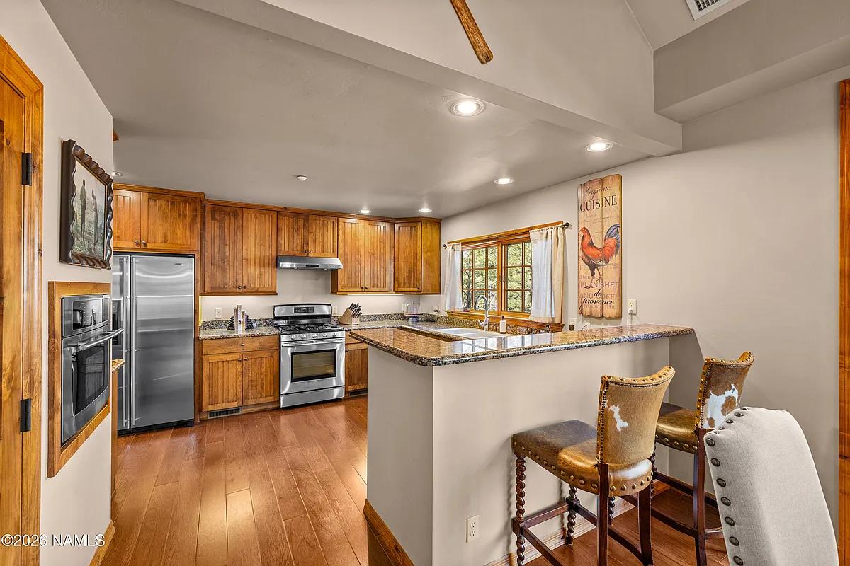 Building Photo - 1704 E Trade Winds Ct