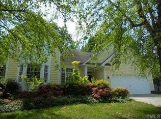 8 Trescott Dr, Durham, NC 27703