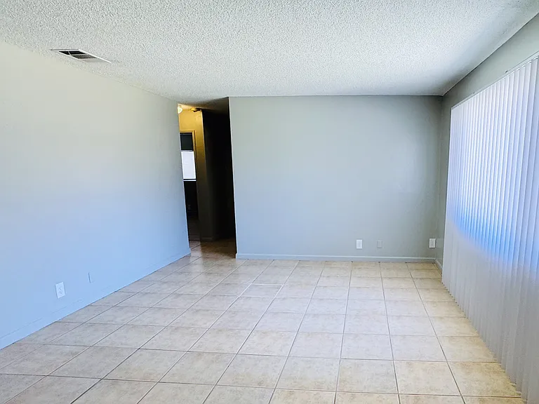 9636 Helena Ave — Photo 6