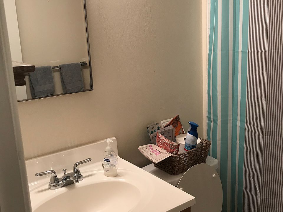 Hallway bath. 