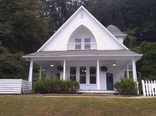 382 Haywood Rd, Dillsboro, NC 28779