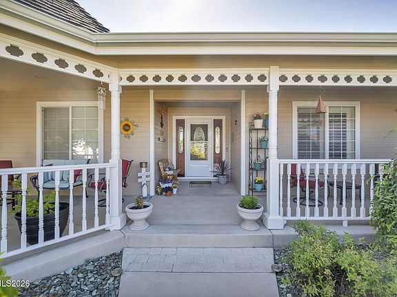 3rd image of 2862 Sierra Mesa Ct