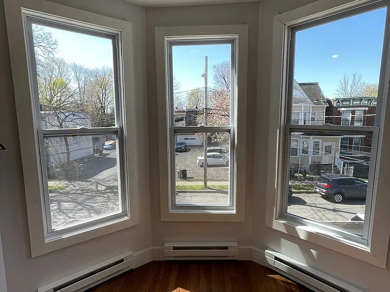 88 Courtney Ave. — Photo 6