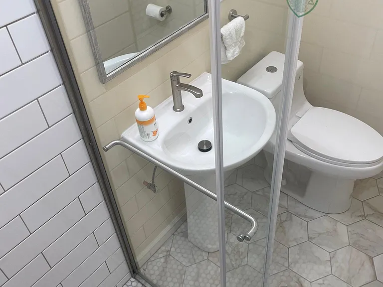 Second bath with walk-in shower