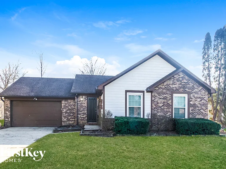 8141 Warbler Way — Photo 1