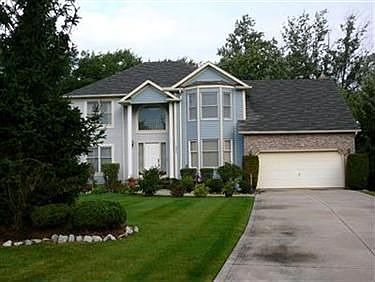 1st image of 326 Danbury Ln