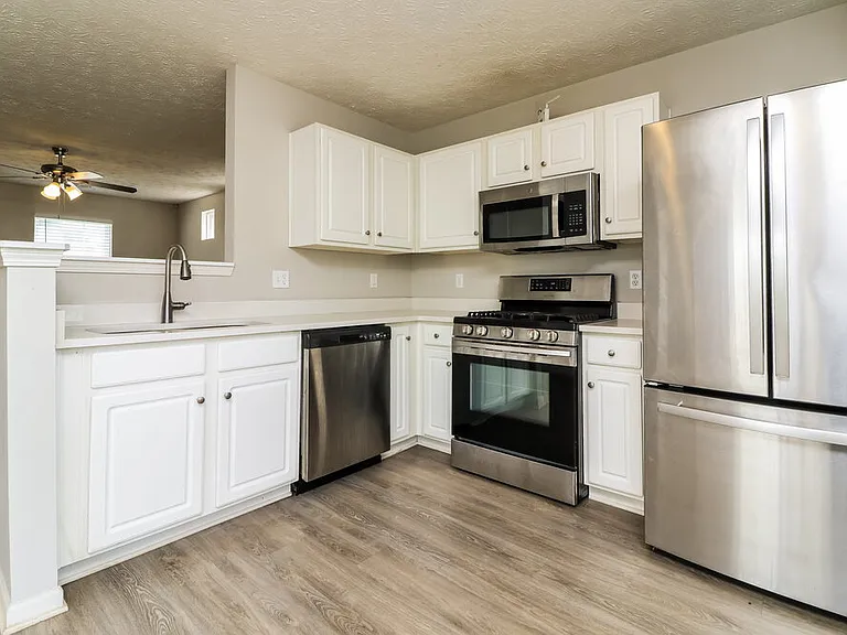 141 Oak Grove Pl — Photo 9