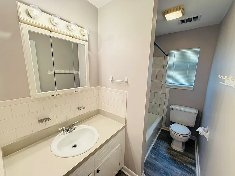 3517 Plum Cres — Photo 16