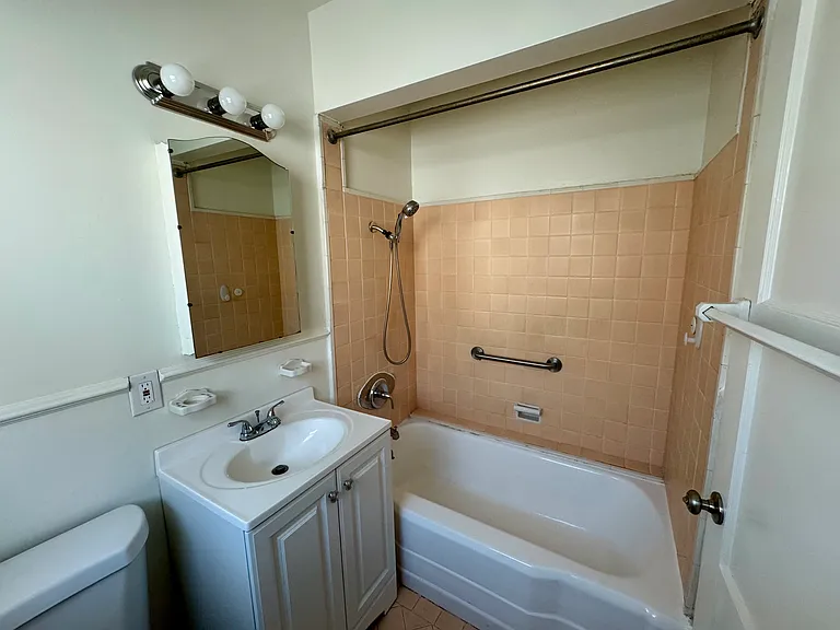 11651.5 Magnolia Blvd #11651.5 — Photo 10