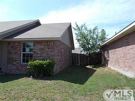 5th image of 2037 Hollow Creek Dr
