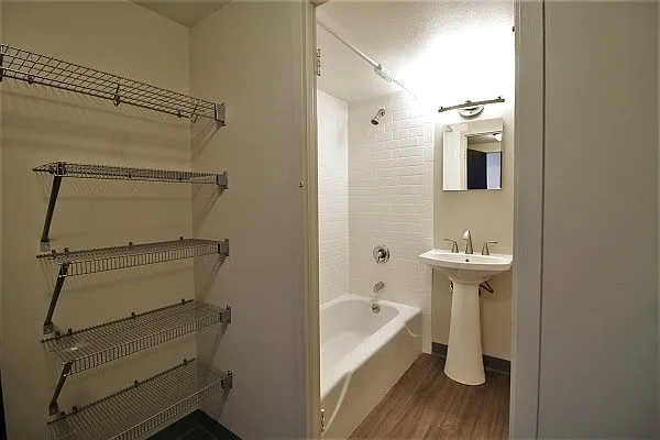 1671 N. Prospect Ave. — Photo 63
