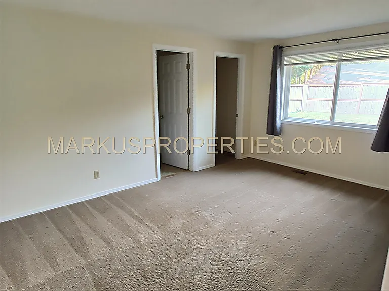 8367 SW Tygh Loop — Photo 9
