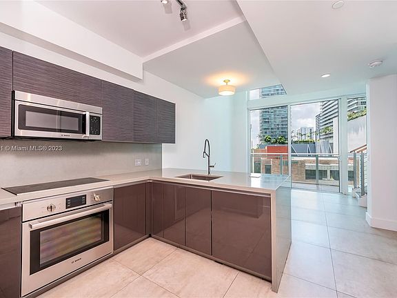 5th image of 1080 Brickell Ave Unit 511