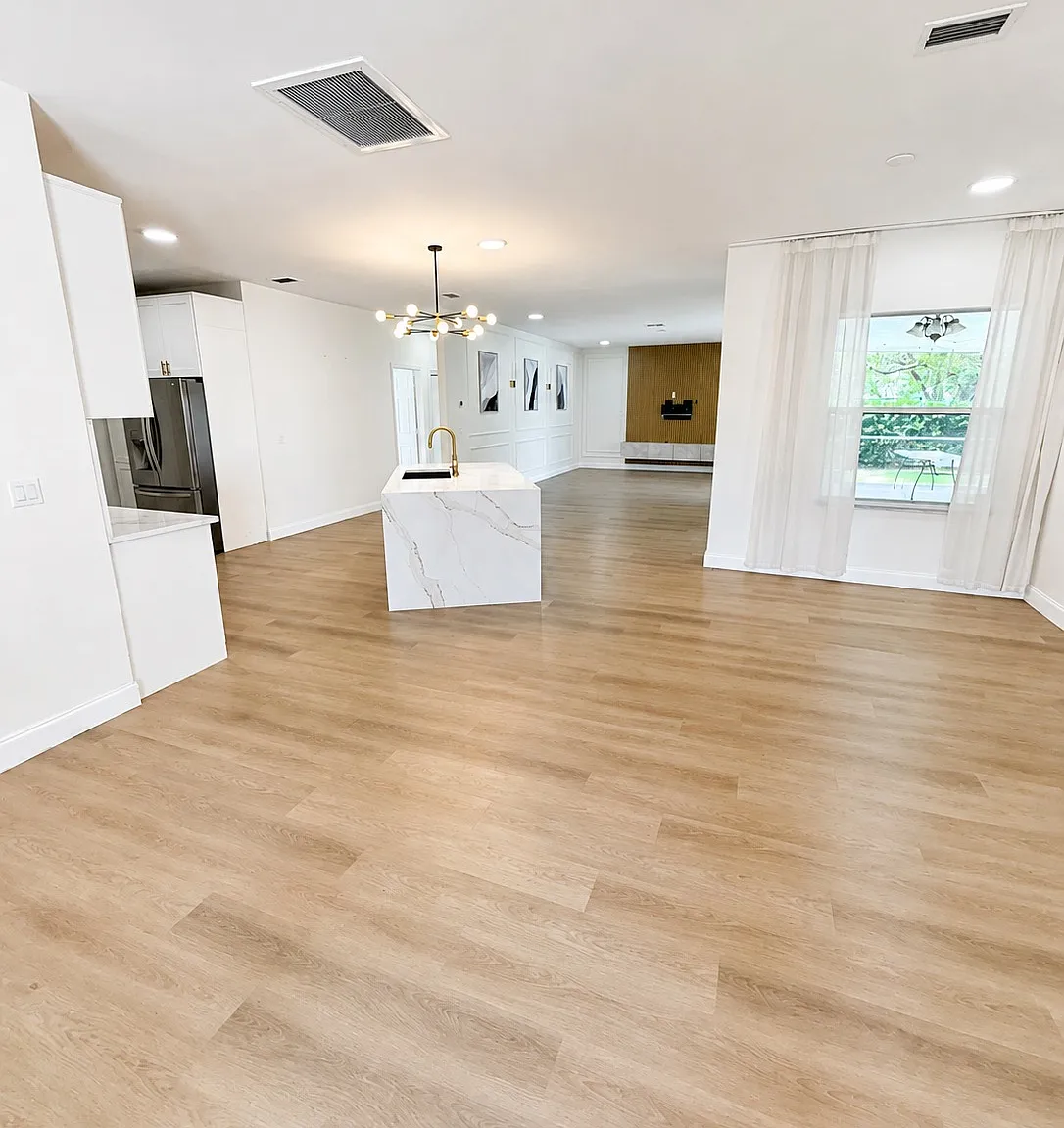 3 bed, 2081 sqft, $2,750 — Photo 2