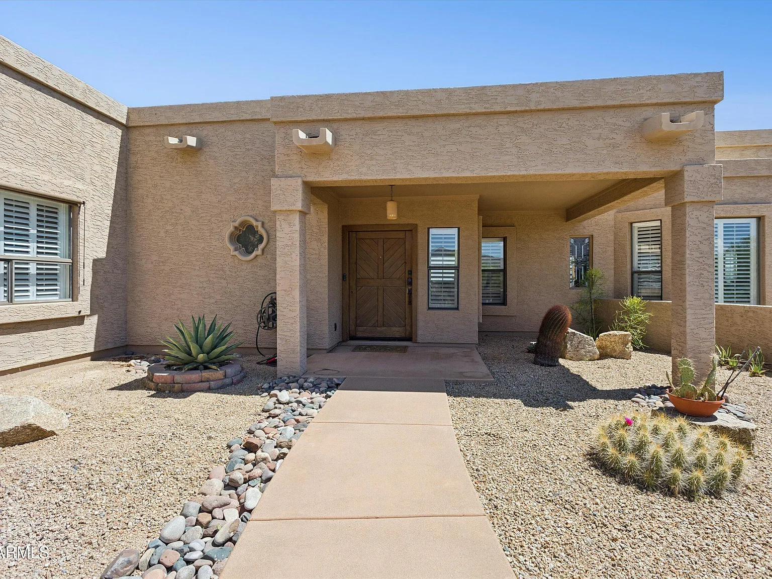 2 bed, 2.5 bath, 2176 sqft, $5,000 — Photo 3