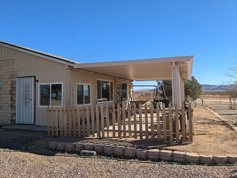 20445 Weimar Ave — Photo 23
