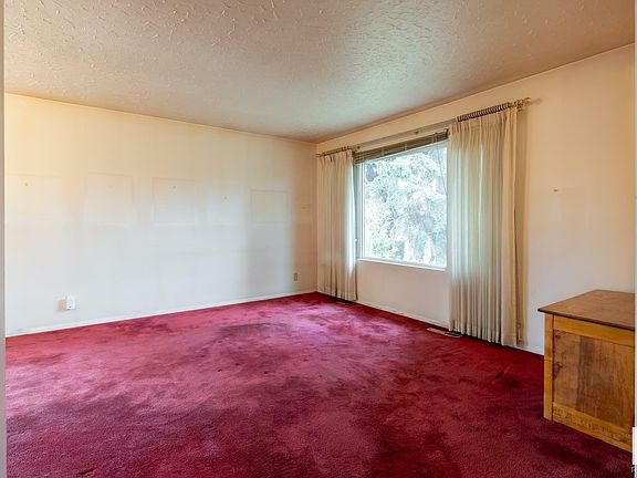 3rd image of 8811 149th St NW