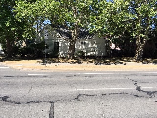 1st image of 801 Siskiyou Blvd