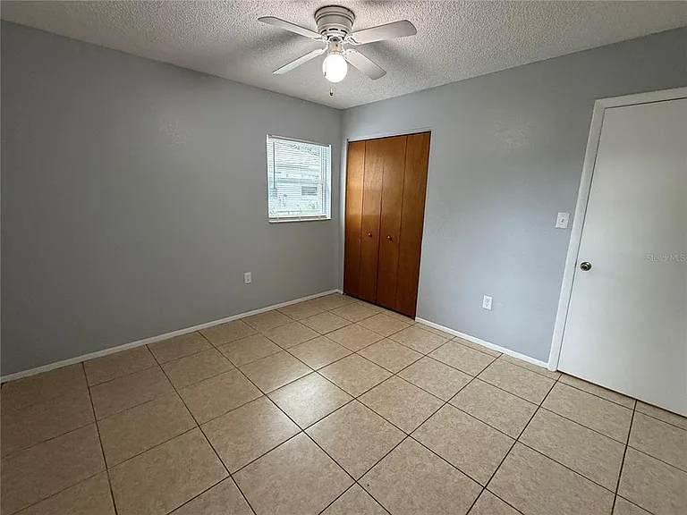 2463 Avenue C SW #A — Photo 6
