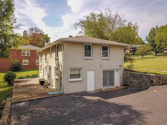 2nd image of 2309 Selma Ave