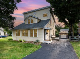 15 Sanders Dr, Florence, KY 41042